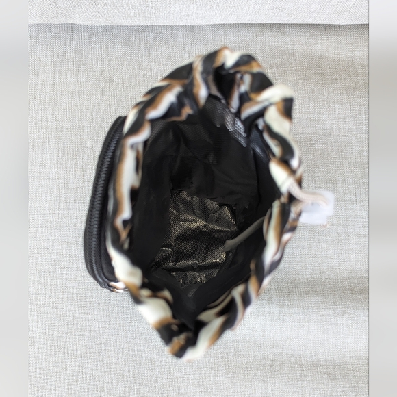 Lug Huggie Wide Convertible Crossbody/Belt Bottle Bag in Zebra Sand - Picture 6 of 8